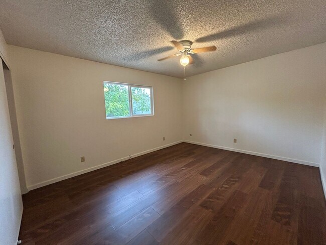 Foto del edificio - Charming 2 Bedroom Home with Creekside Set...