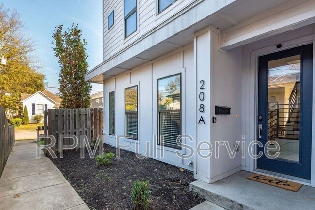 Photo - 208 Myrtle Street House