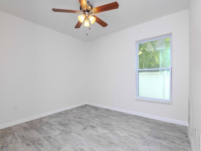 Foto del edificio - Charming 3-Bedroom, 2-Bathroom Home in South Tampa – Perfect Location!