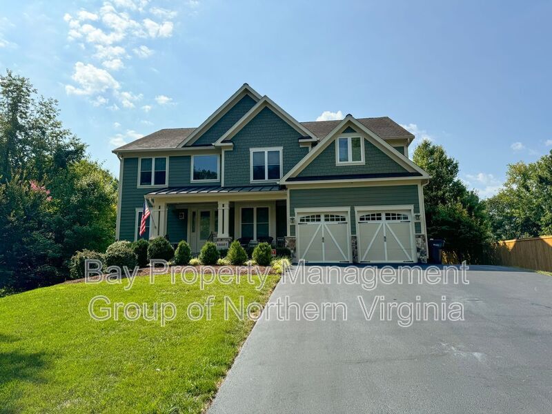 Foto principal - 10005 Murnane St