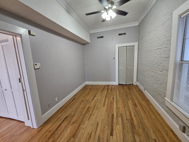Foto del edificio - 607 Lindsay St