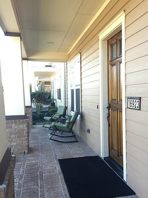 Building Photo - 16923 Amelia Island Dr