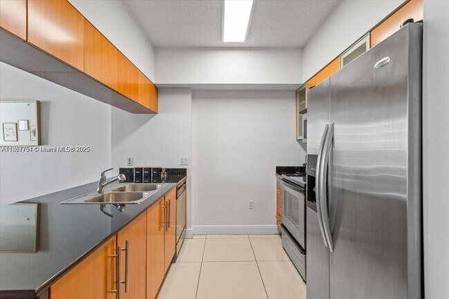 Foto del edificio - 1750 N Bayshore Dr