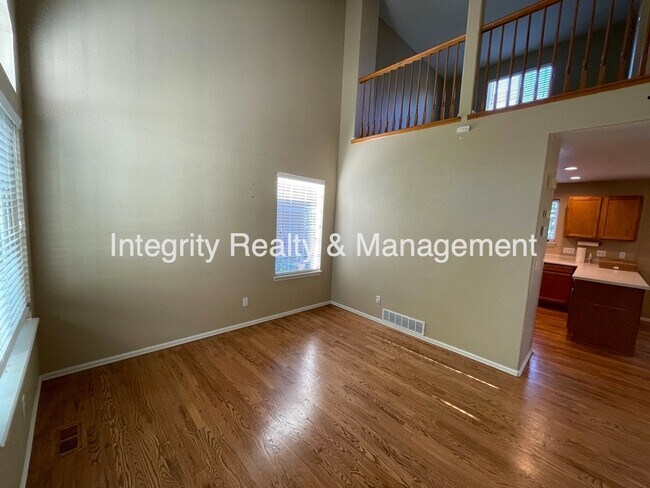 Building Photo - 3 Bed/2.5 Bath Single Family Home, 1744 sq...