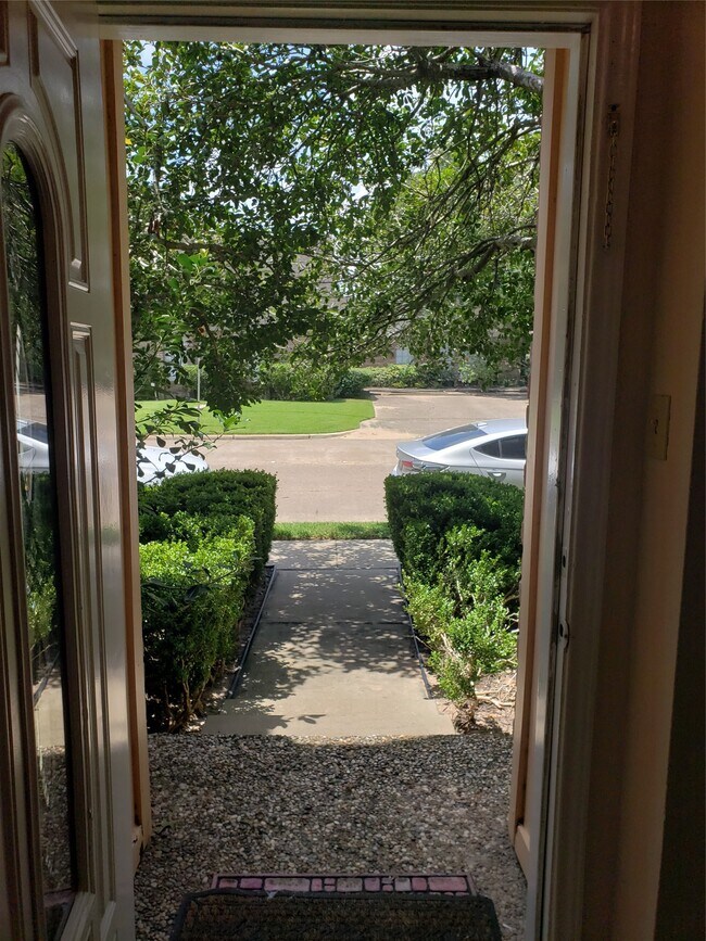 Building Photo - 14333 Memorial Dr