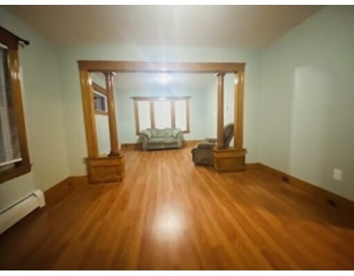 Building Photo - 401 Pleasant St