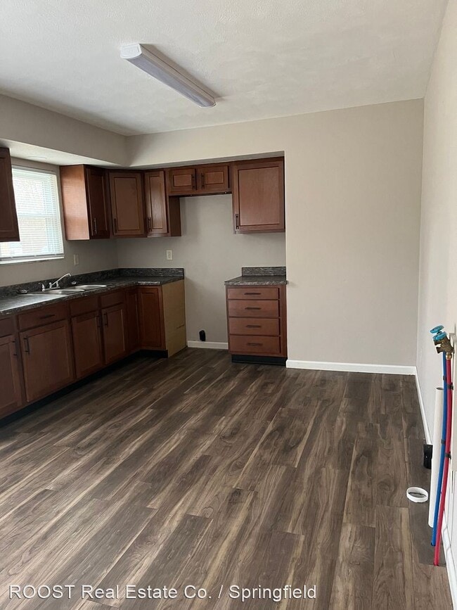 Building Photo - 2 br, 1 bath House - 3333 Upper Valley Pike