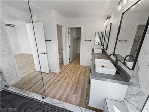 Building Photo - 8977 Paige Rene Ct