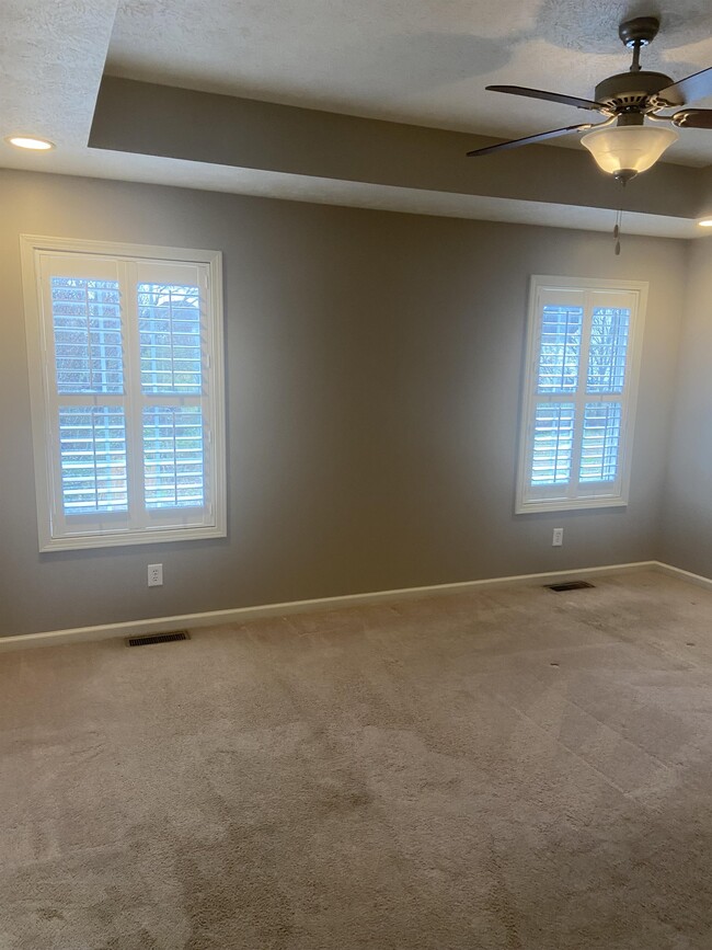 Building Photo - 3680 Fieldstone Dr