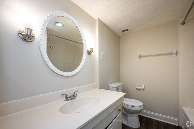 2BR, 2BA - 800SF - Primary Bathroom - Magnolia Ridge Apartments