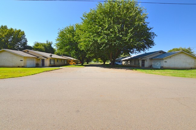 Building Photo - 5760 Sunny Ln