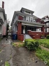 Building Photo - 442 Wohlers Ave