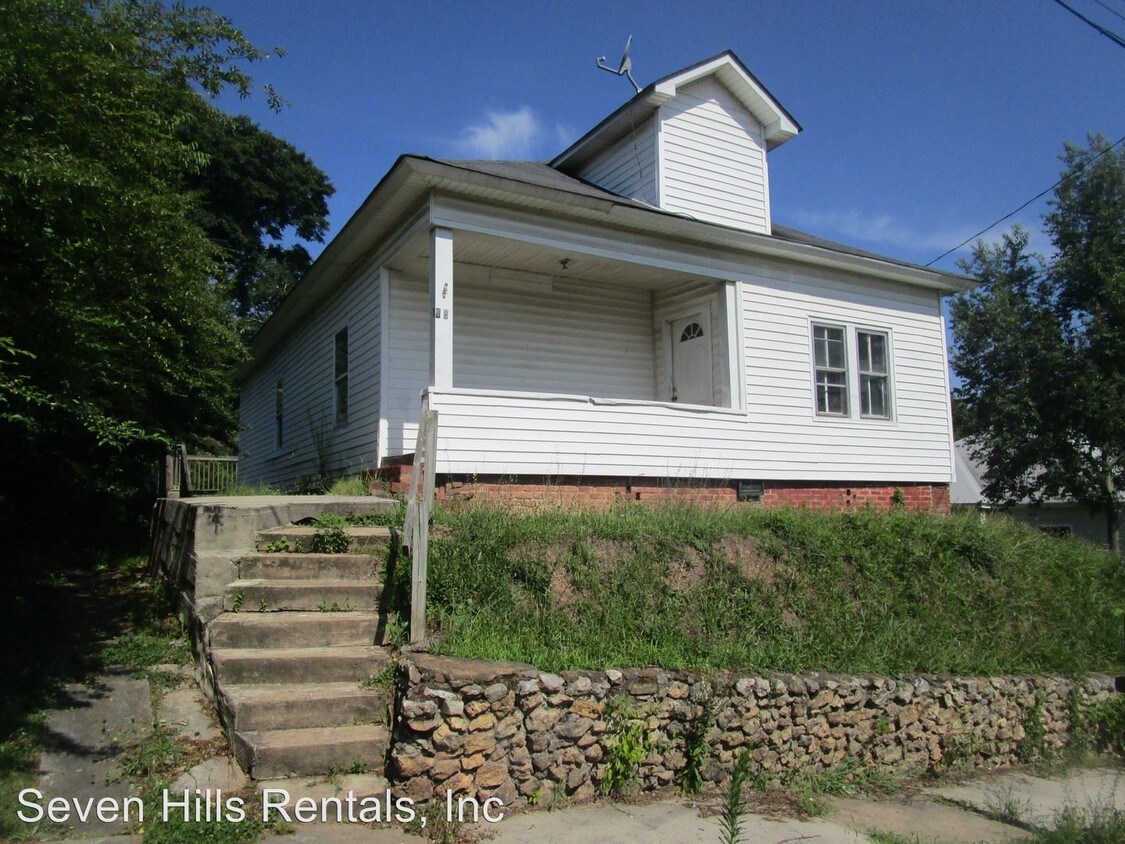 Primary Photo - 3 br, 1 bath House - 10 Klassing Street