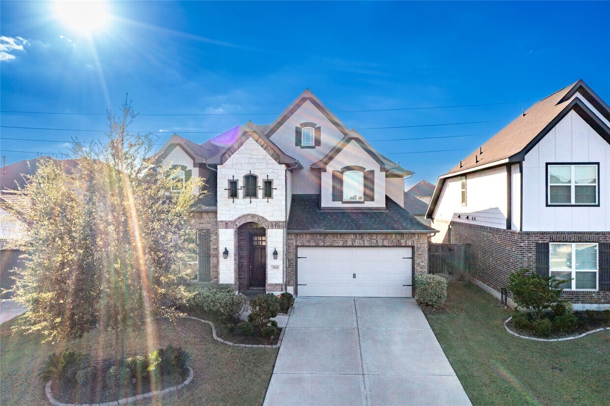 Foto principal - 3618 Windward Canyon Dr