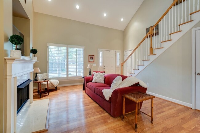 Photo - 1870 Brentwood Pointe Townhome