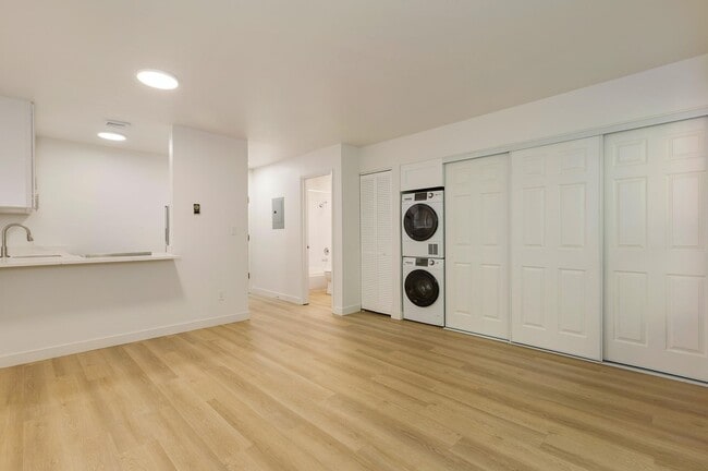 Interior Photo - Residence 620