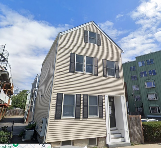 Building Photo - 112 W 7th St