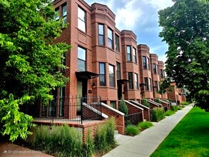 Building Photo - 1095 25th St