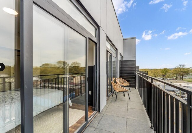 Foto del edificio - 873 Communipaw Ave