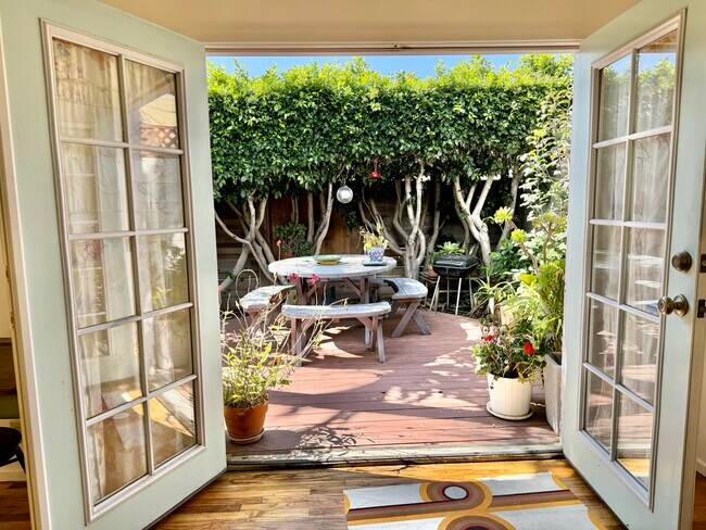 Foto del edificio - 5110 Inglewood Blvd