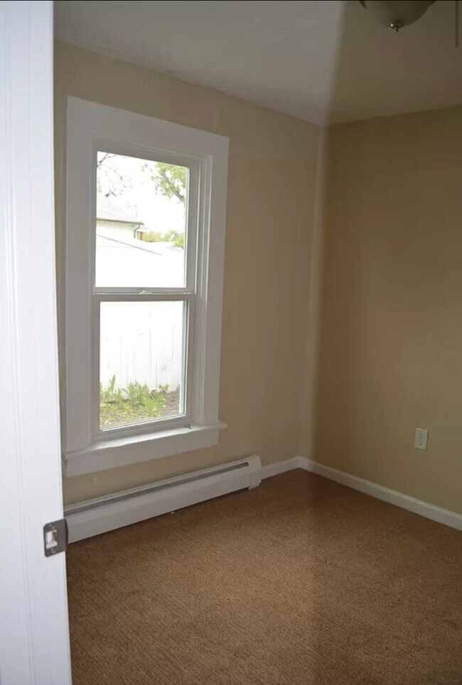 Foto del edificio - 136 S Lowell Blvd