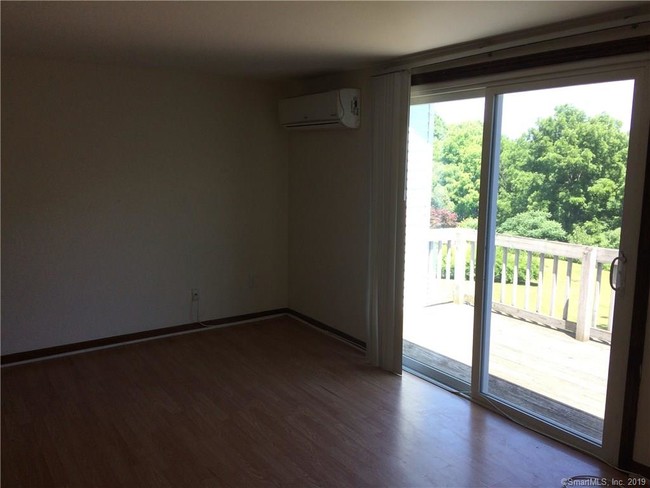 Building Photo - 267 Branford Rd
