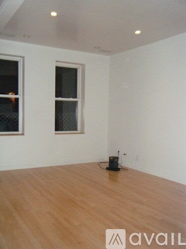 Foto del edificio - 1728 N Hermitage Ave
