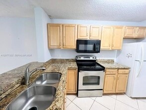 Building Photo - 10773 Cleary Blvd