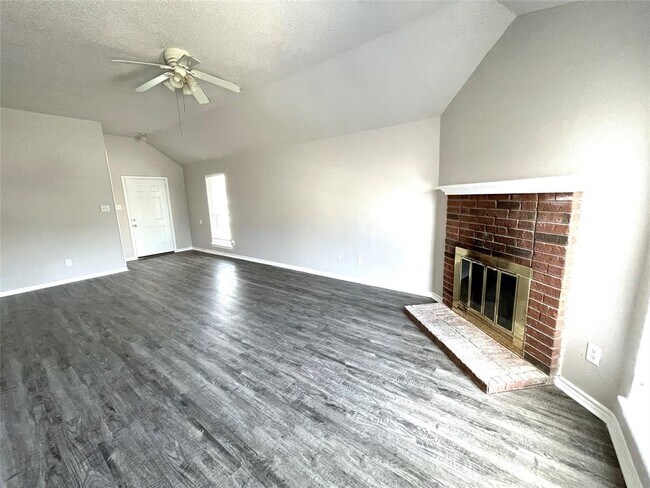 Foto del edificio - 8918 Quail Ridge Dr