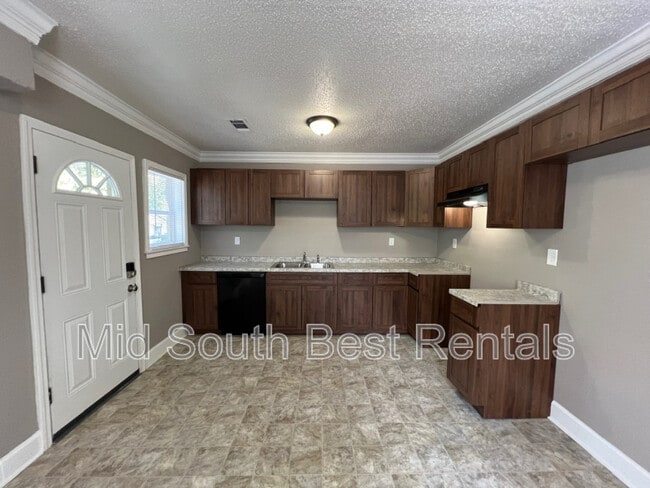 Building Photo - 1099 Brower St