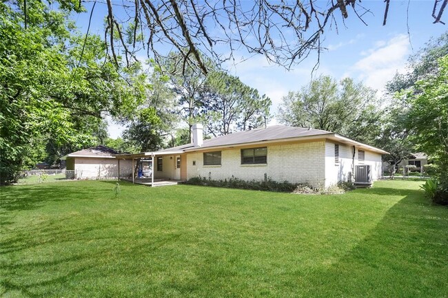 Building Photo - 5250 Royal Oak Dr