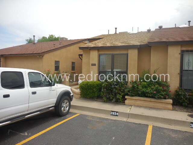 Foto del edificio - Single Story 2BR/2BTH Townhome in Rio Rancho!