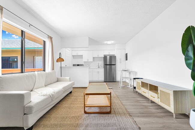 Building Photo - The Edgewater Apartments