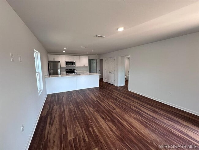 Foto del edificio - 214 Charleston Dr