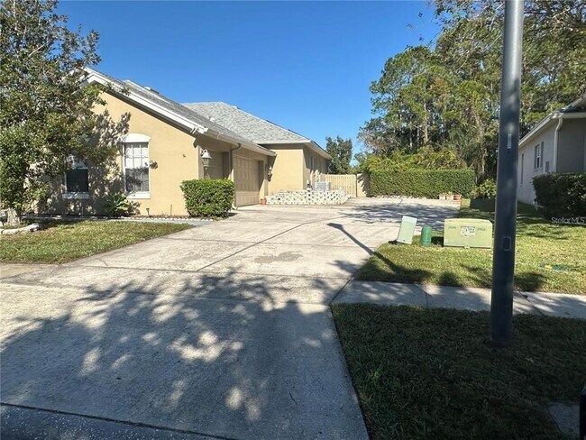 Building Photo - 908 Spring Island Way