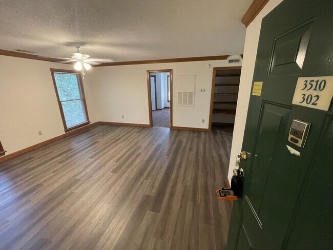 Building Photo - 2 Bedroom 2 Bathroom Condo!