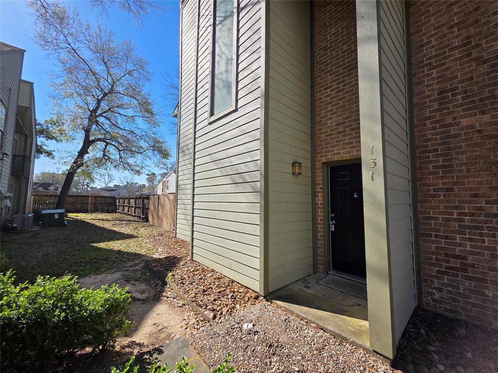 Primary Photo - 17417 Red Oak Dr