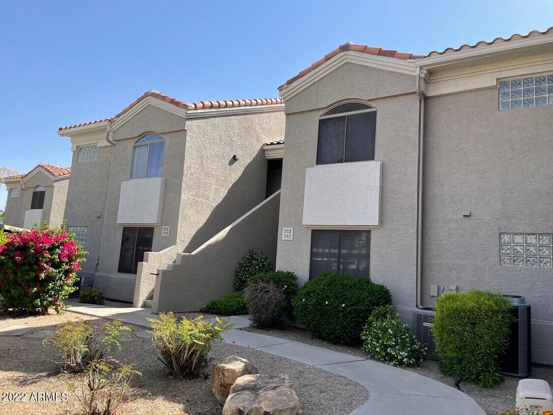 5249 E Shea Blvd Unit 112, Scottsdale, AZ 85254 Room for Rent in