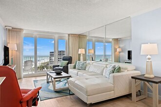 Building Photo - 7205 Thomas Dr