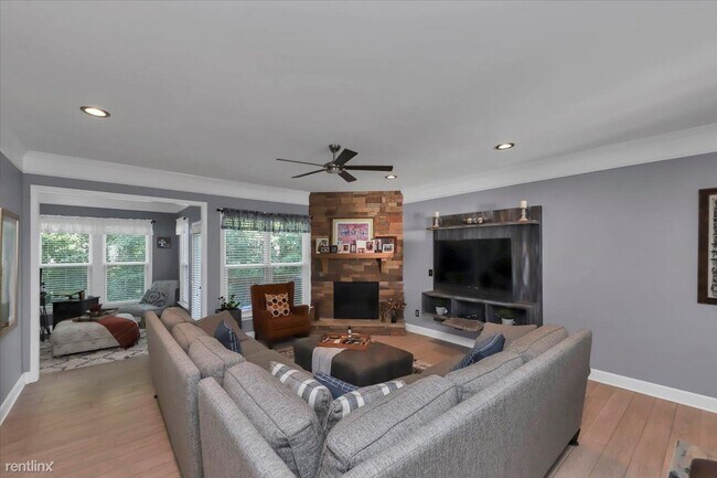 Foto del edificio - 3 br, 3.5 bath Townhome - 6529 Bennington ...