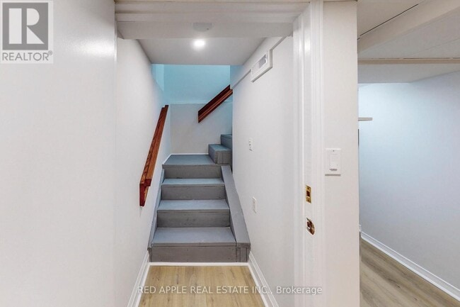 Photo du bâtiment - 76 W 1st St