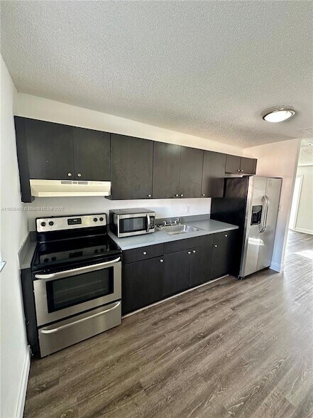 Foto principal - 11465 SW 215th St