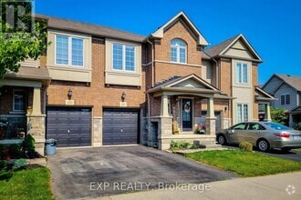 Building Photo - 65 Royal Winter Dr