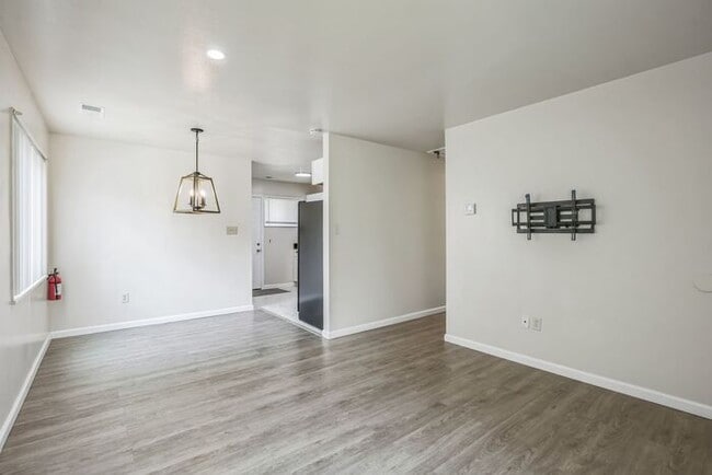 Building Photo - 1106 Vinson St