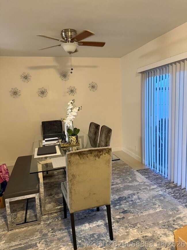Foto del edificio - 7610 NW 73rd Terrace