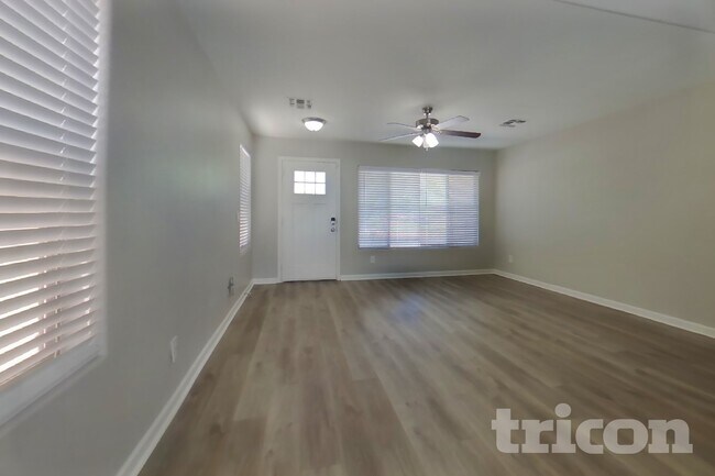 Foto del edificio - 13409 N 127th Dr