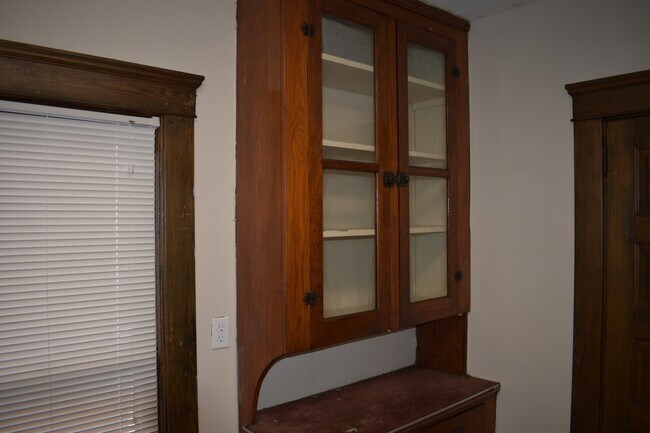 Building Photo - 1309 Middle Ave