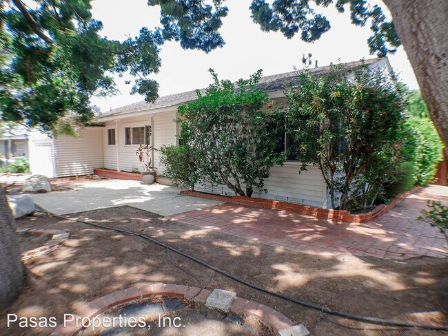Building Photo - 3 br, 2 bath House - 803 Tarento Dr.