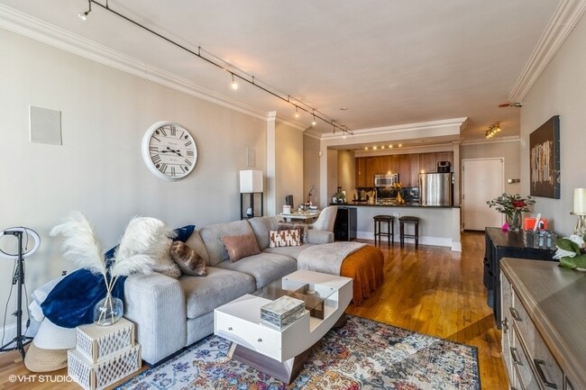 Foto del edificio - 330 N Jefferson St