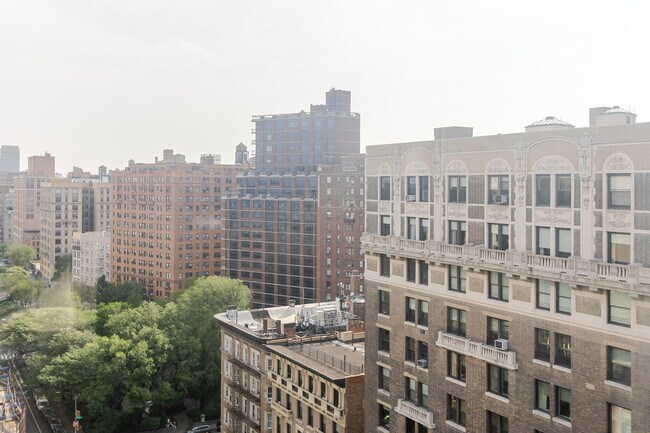 Foto del edificio - 915 West End Ave